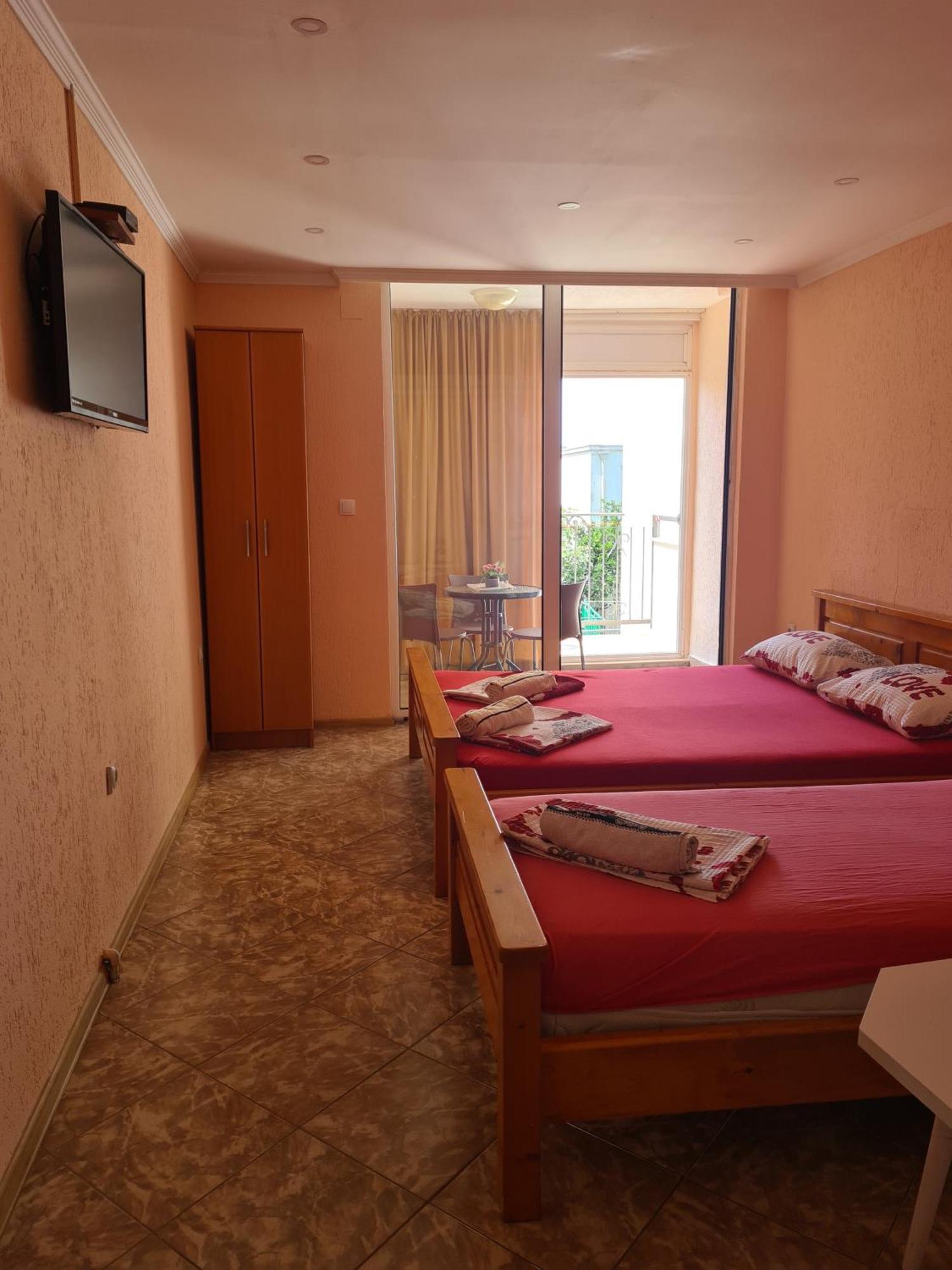 Apartments Bulatovic Bar Bilik gambar