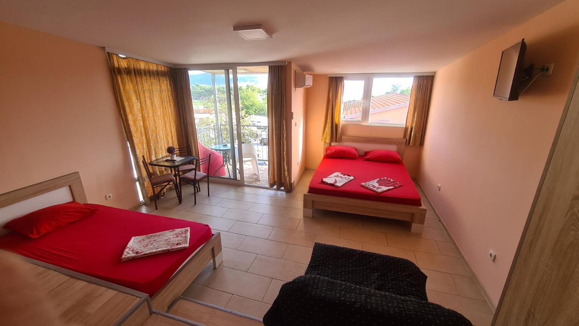 Apartments Bulatovic Bar Bilik gambar