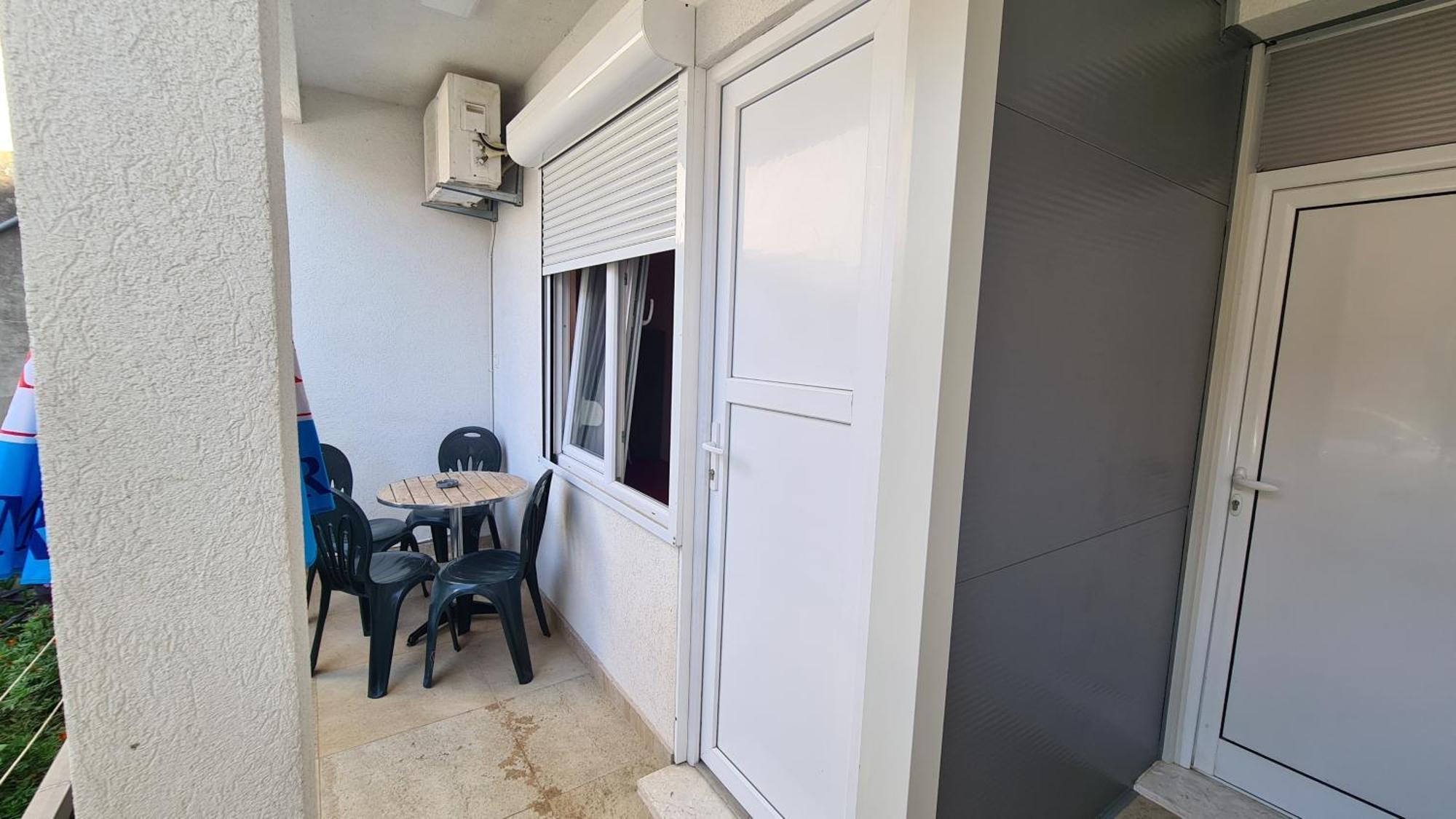 Apartments Bulatovic Bar Bilik gambar